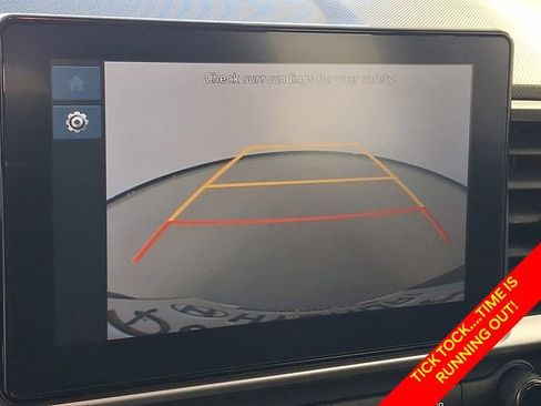 Certified 2025 Hyundai Venue SEL FWD image 25