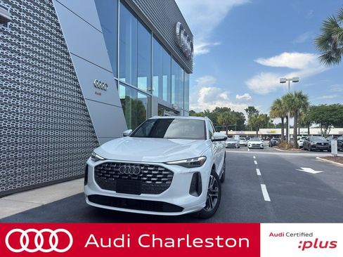 Certified 2025 Audi Q5 Prestige AWD/4WD image 1