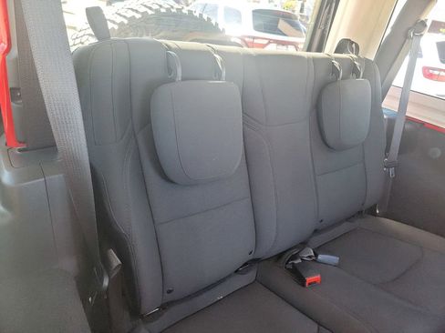 Used 2019 Jeep Wrangler Sport image 19