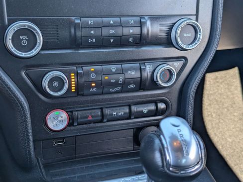 Used 2019 Ford Mustang Coupe image 22