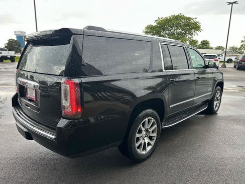 Used 2019 GMC Yukon XL Denali AWD/4WD image 7