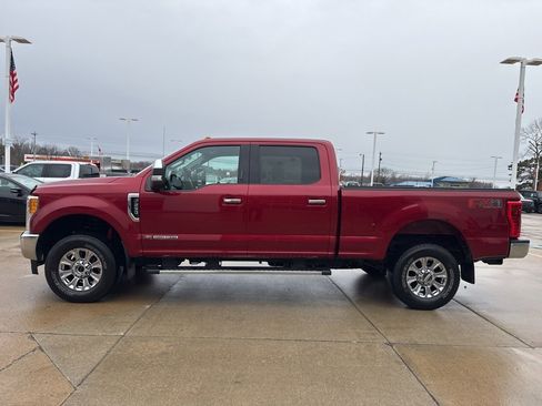 Used 2017 Ford F250 Lariat w/ Chrome Package image 4