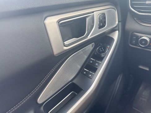 Used 2023 Ford Explorer Limited w/ Hybrid Equipment Group 310A image 29