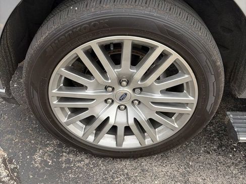 Used 2024 Ford Expedition Max Platinum AWD/4WD image 13