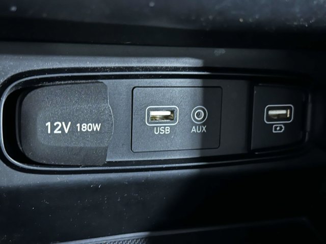 Used 2020 Hyundai Santa Fe SE AWD/4WD image 29