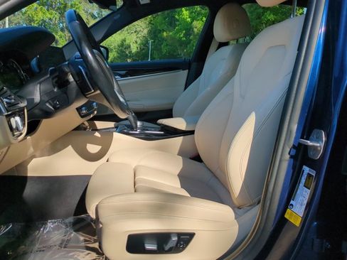 Used 2019 BMW 530i w/ Convenience Package RWD image 17