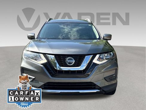 Used 2020 Nissan Rogue SV w/ Premium Package FWD image 2