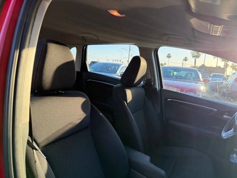 Used 2018 Honda Fit Sport image 27