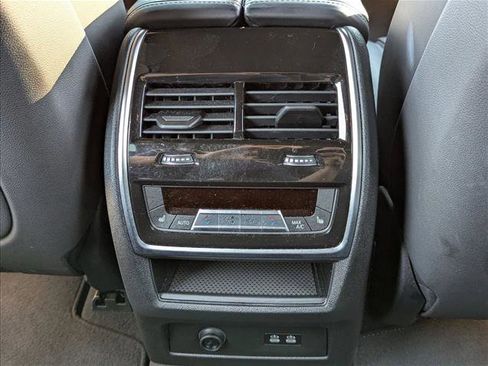 Used 2025 BMW X5 xDrive50e image 17