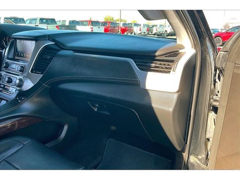 Used 2018 GMC Yukon SLT image 18