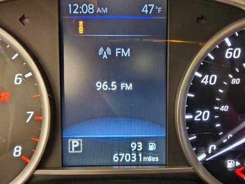Used 2019 Nissan Sentra SV w/ Special Edition Package FWD image 13