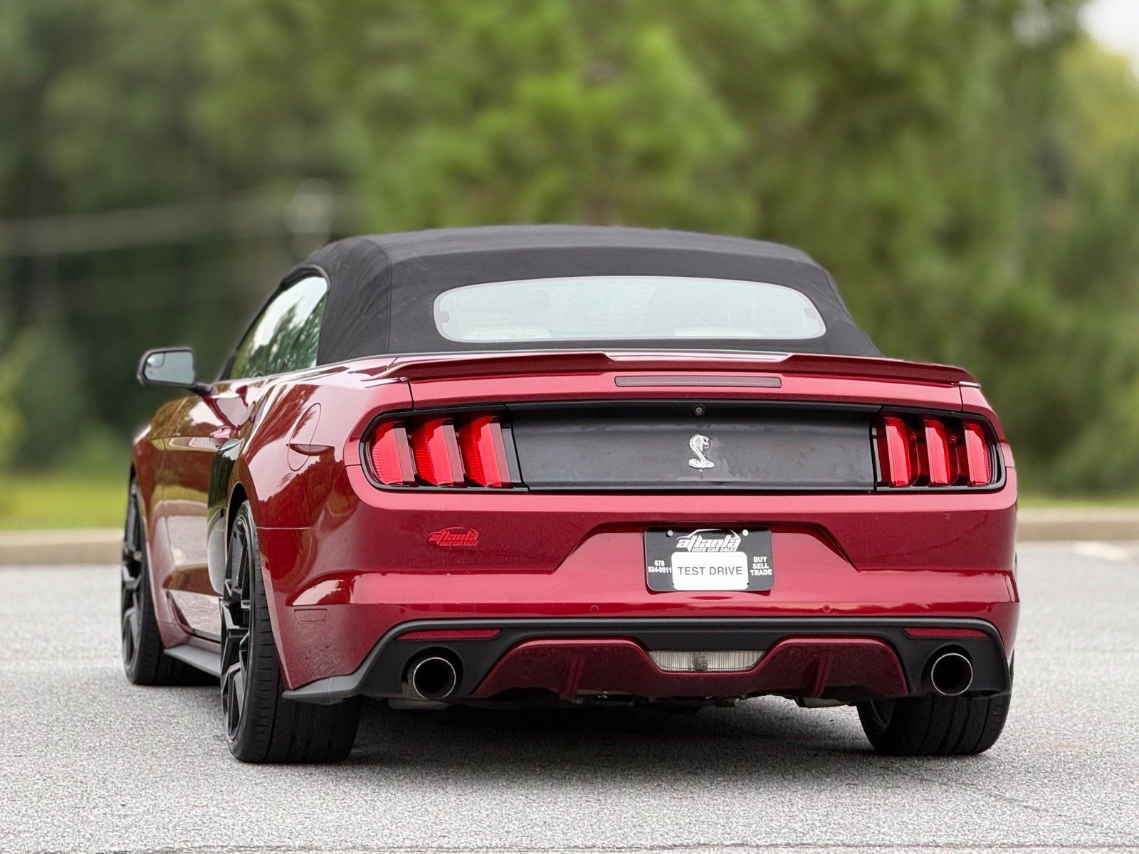 Used 2017 Ford Mustang Premium RWD image 5