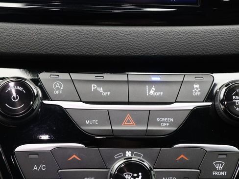 Used 2025 Chrysler Pacifica Select FWD image 23