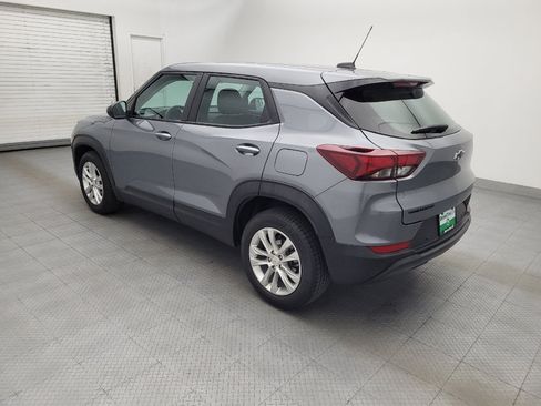 Used 2021 Chevrolet TrailBlazer LS w/ LPO, Blackout Package FWD image 3