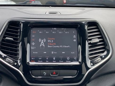 Used 2020 Jeep Cherokee Limited AWD/4WD image 12