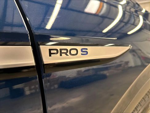 Used 2023 Volkswagen ID.4 Pro S Plus RWD image 27