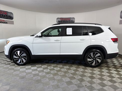 Used 2024 Volkswagen Atlas SE FWD image 6