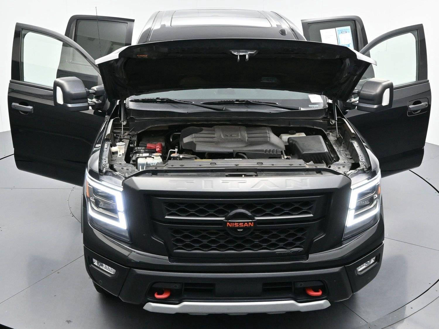 Used 2021 Nissan Titan PRO-4X w/ Pro-4x Convenience Package AWD/4WD image 47