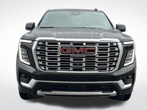 New 2026 GMC Yukon Denali w/ Denali Reserve Package AWD/4WD image 3
