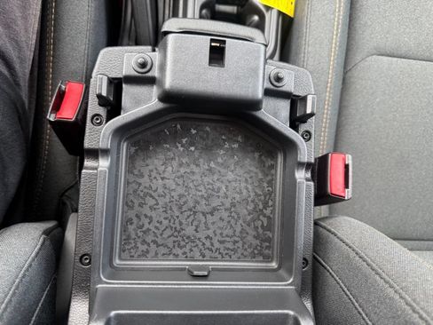Used 2025 Jeep Wrangler Unlimited Sahara w/ Safety Group AWD/4WD image 29
