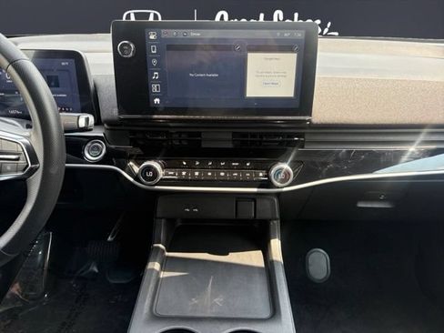 Used 2024 Honda Prologue EX image 11