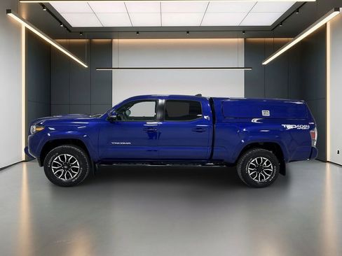 Used 2023 Toyota Tacoma TRD Sport w/ TRD Premium Sport Package AWD/4WD image 2