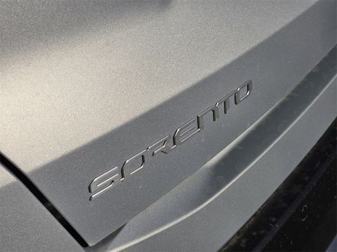 New 2026 Kia Sorento S w/ S Panoramic Sunroof Package image 7