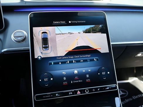 Used 2022 Mercedes-Benz S 500 4MATIC w/ AMG Line Package image 25