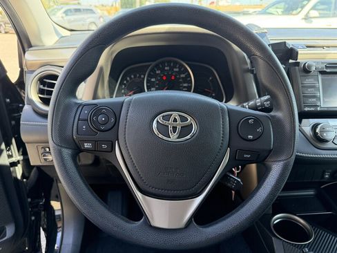 Used 2015 Toyota RAV4 XLE FWD image 12