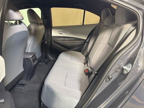Used 2025 Toyota Corolla SE image 18