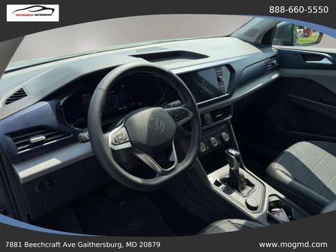Used 2022 Volkswagen Taos SE FWD image 17