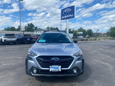 Used 2024 Subaru Outback Onyx Edition XT AWD/4WD image 2