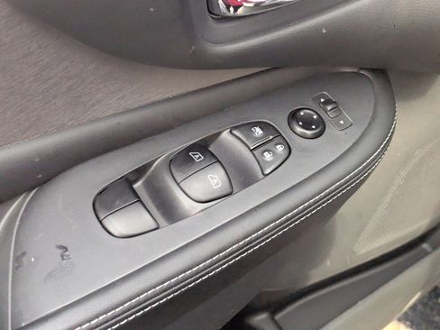 Certified 2024 Nissan Murano SV w/ SV Midnight Edition Package image 29