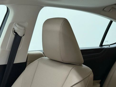 Used 2020 Lexus ES 350 w/ Premium Package image 21