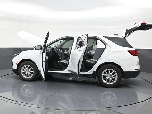 Used 2024 Chevrolet Equinox LS w/ LS Convenience Package FWD image 27