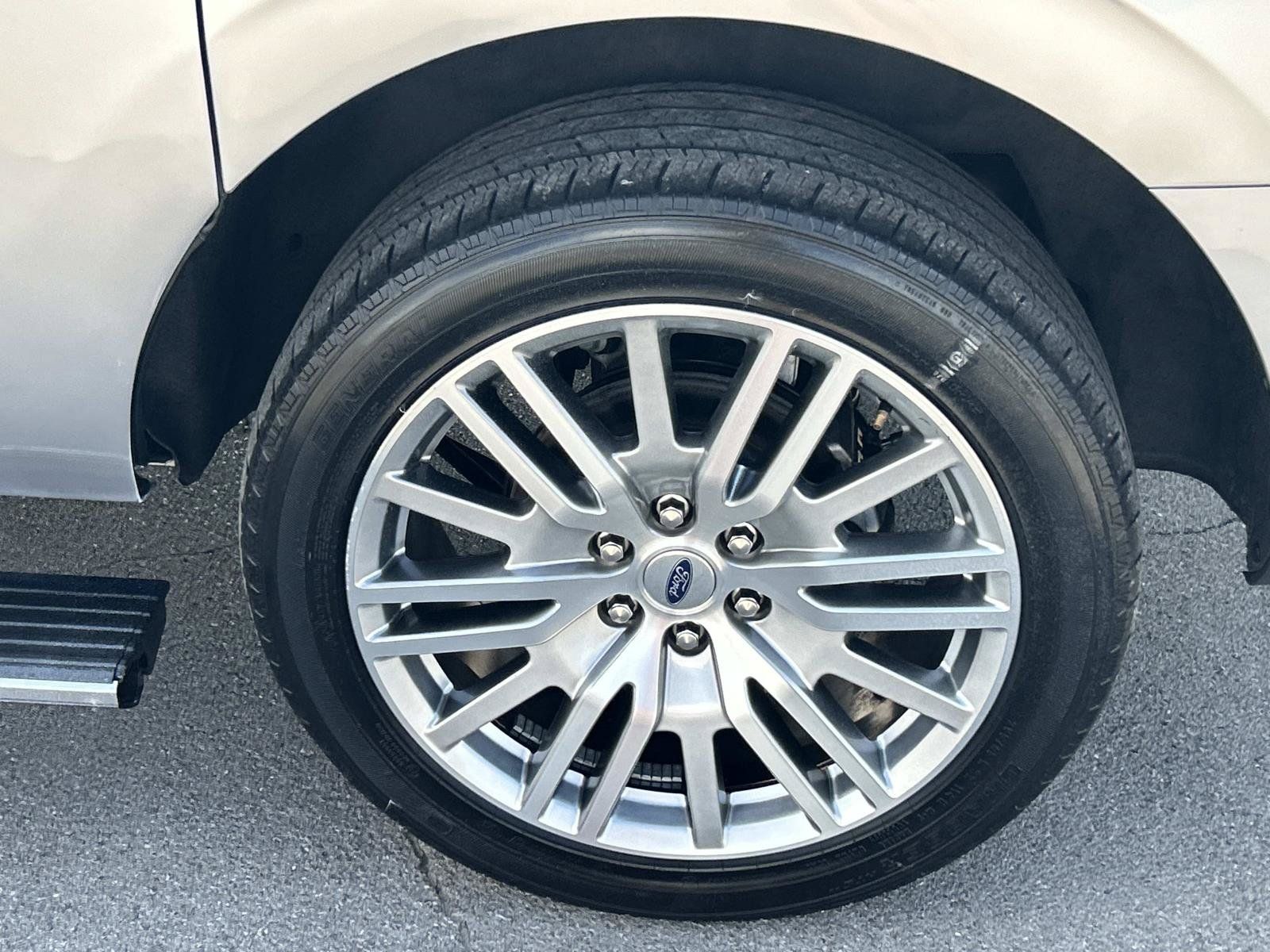 Used 2024 Ford Expedition Max Limited AWD/4WD image 17