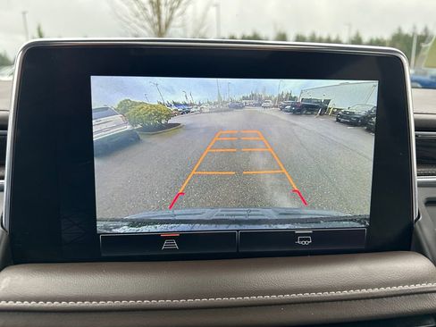 Used 2023 GMC Yukon XL SLT image 31