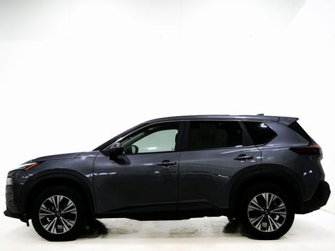Used 2023 Nissan Rogue SV image 5