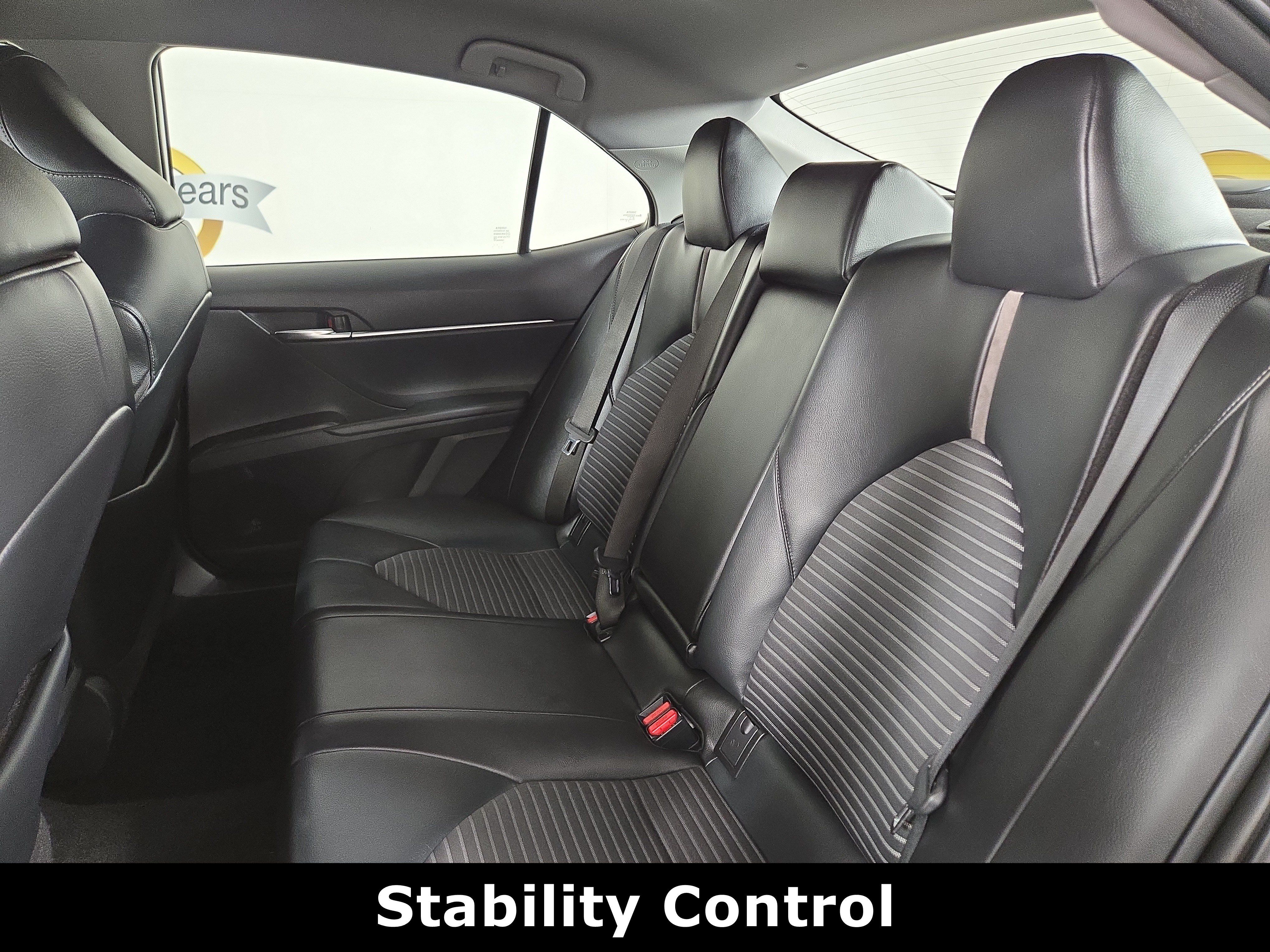 Used 2022 Toyota Camry SE FWD image 12