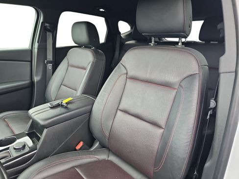 Used 2019 Chevrolet Blazer RS w/ LPO, Floor Liner Package FWD image 12
