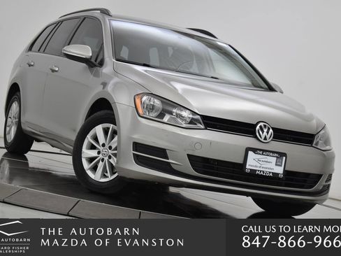 Used 2016 Volkswagen Golf S FWD image 3