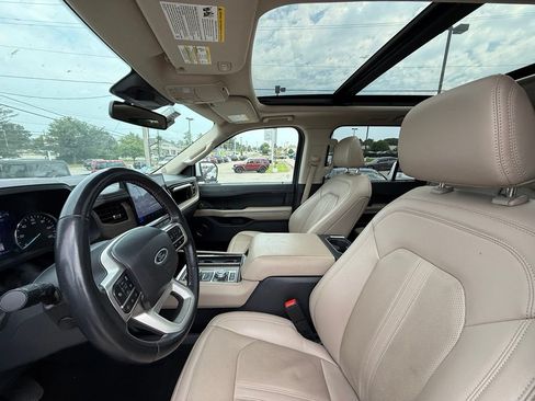 Used 2024 Ford Expedition Max Limited AWD/4WD image 12