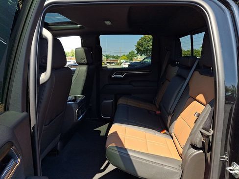 Used 2026 Chevrolet Silverado 1500 High Country w/ High Country Premium Package AWD/4WD image 10