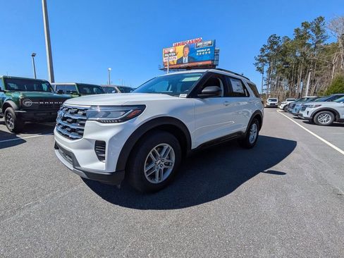 New 2026 Ford Explorer Active image 7