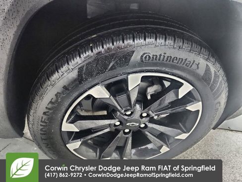 Used 2025 Chevrolet Equinox RS w/ Convenience Package III image 32