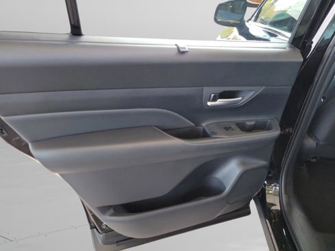 Certified 2025 Toyota Grand Highlander XLE image 27