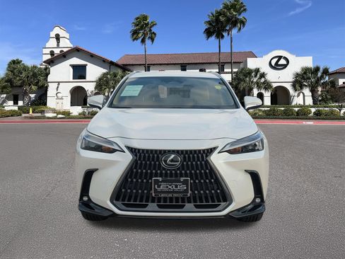 Used 2025 Lexus NX 250 FWD w/ Accessory Package (Z1) image 6