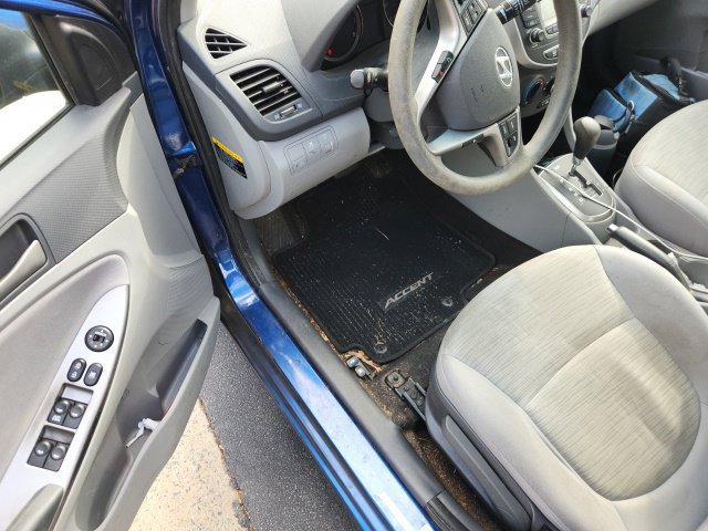 Used 2016 Hyundai Accent SE w/ Option Group 02 FWD image 13
