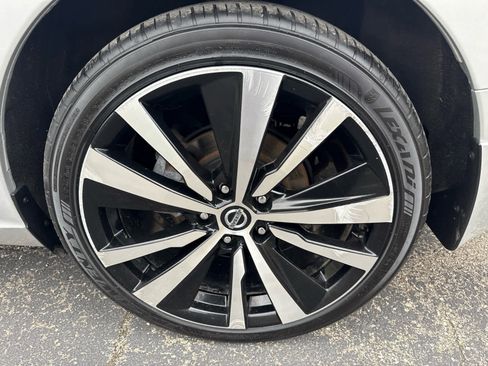 Used 2020 Nissan Altima 2.5 Platinum AWD/4WD image 4