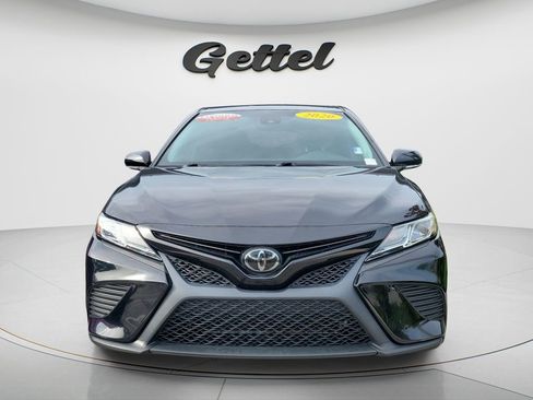 Used 2020 Toyota Camry SE w/ Convenience Package FWD image 3